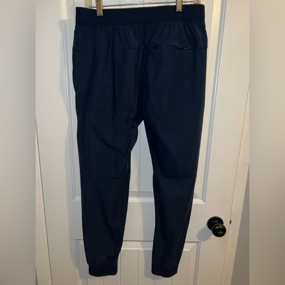 Men’s navy lululemon abc jogger M